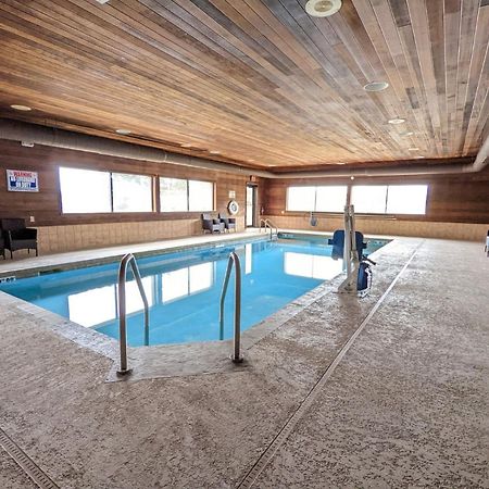 Cobblestone Inn & Suites - Merrill Exteriér fotografie
