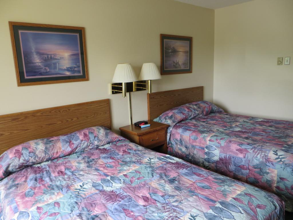 Cobblestone Inn & Suites - Merrill Pokoj fotografie