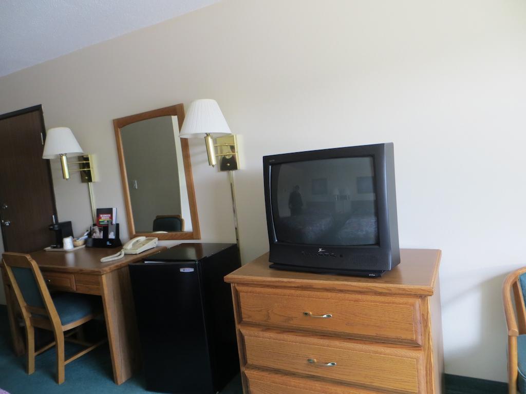 Cobblestone Inn & Suites - Merrill Pokoj fotografie