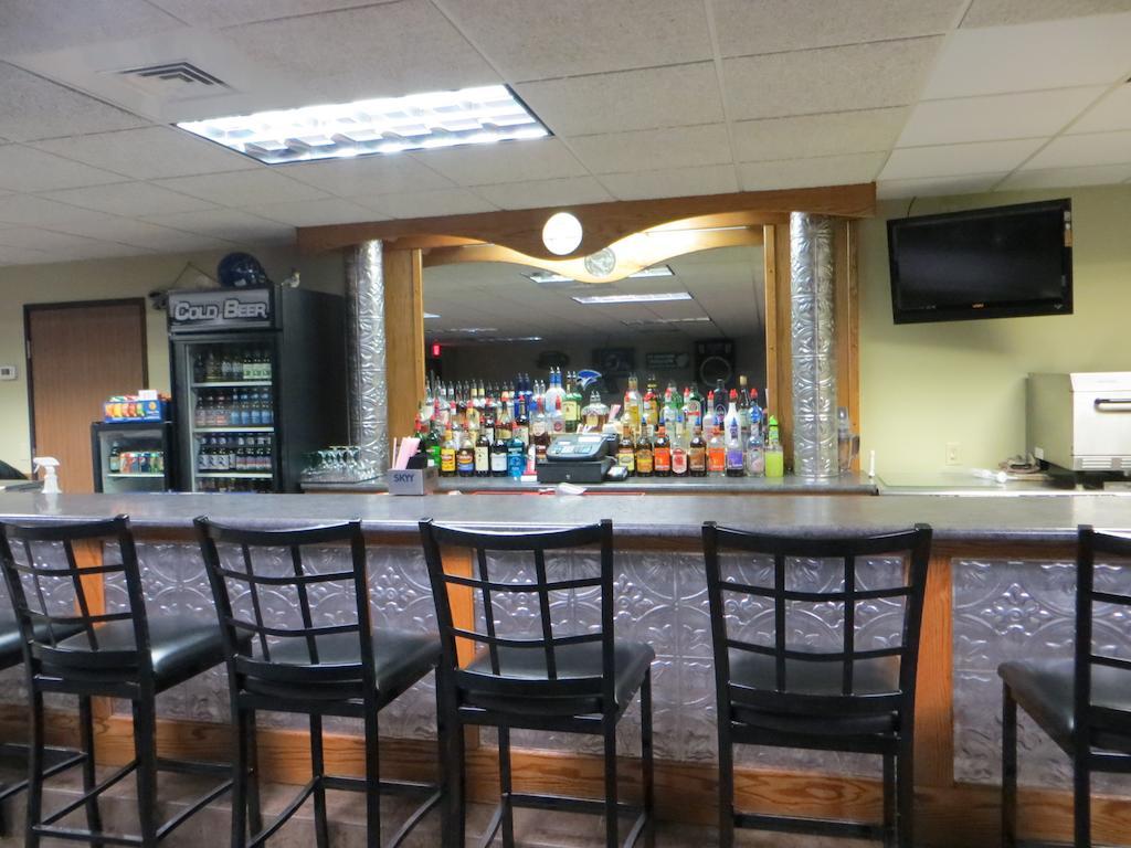 Cobblestone Inn & Suites - Merrill Exteriér fotografie
