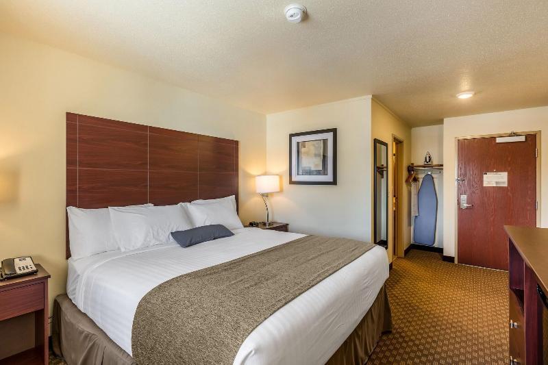 Cobblestone Inn & Suites - Merrill Exteriér fotografie