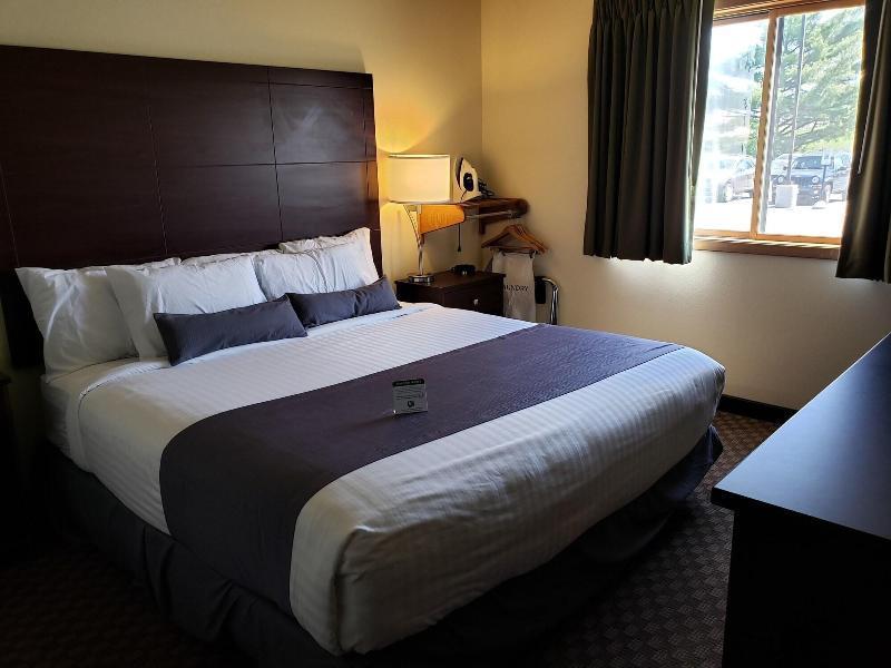 Cobblestone Inn & Suites - Merrill Exteriér fotografie