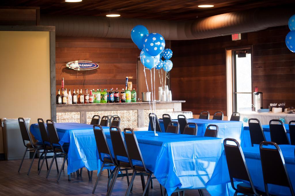 Cobblestone Inn & Suites - Merrill Exteriér fotografie
