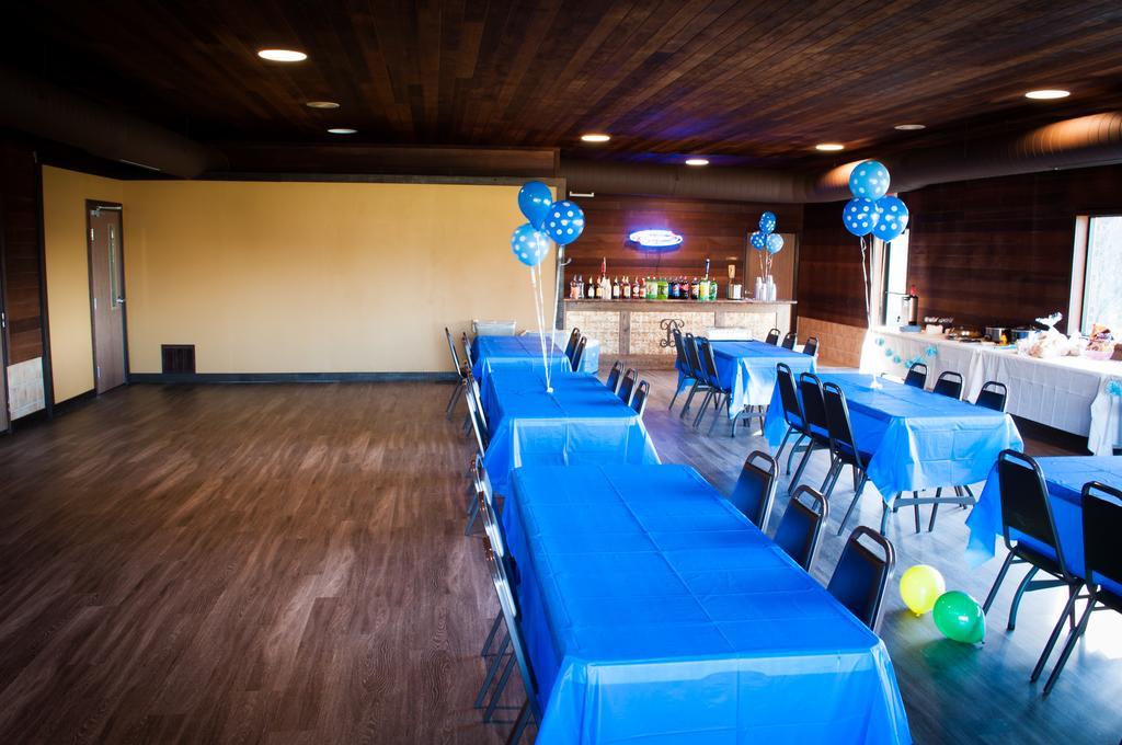 Cobblestone Inn & Suites - Merrill Exteriér fotografie