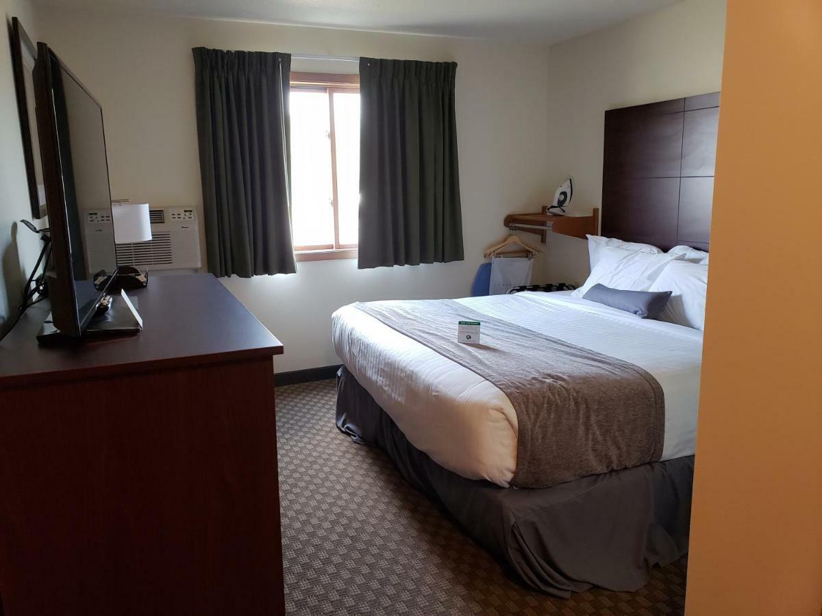 Cobblestone Inn & Suites - Merrill Exteriér fotografie